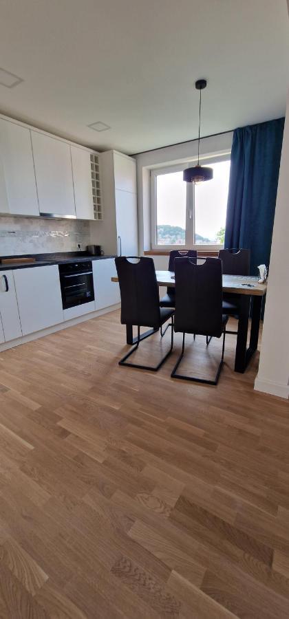 Central Apartment With City View Brasov Bagian luar foto