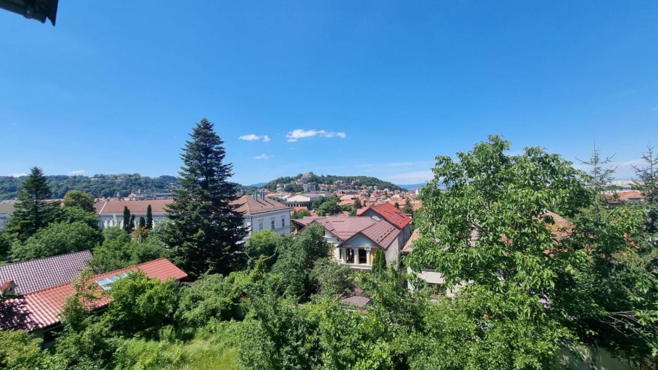 Central Apartment With City View Brasov Bagian luar foto